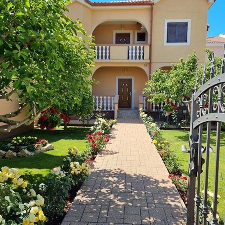 Apartman Tea Привлака Экстерьер фото