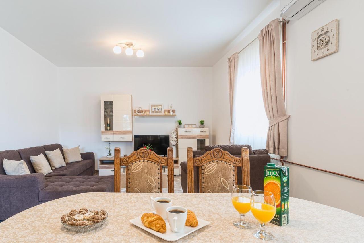 Apartman Tea Привлака Экстерьер фото