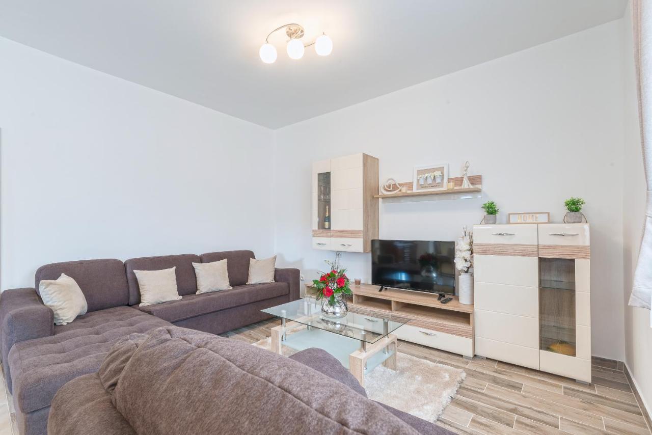Apartman Tea Привлака Экстерьер фото